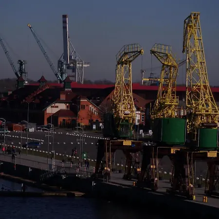 8 Pietro Al Wyzwolenia * Szczecin