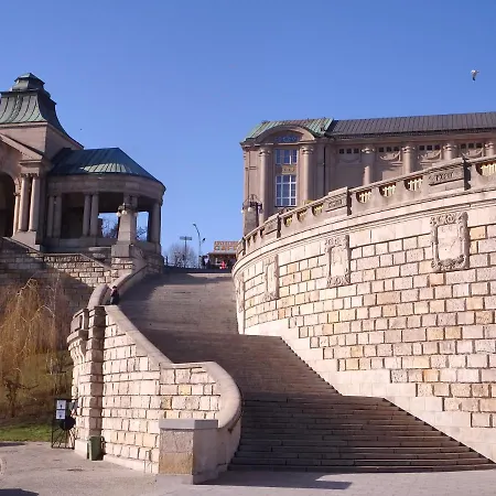 8 Pietro Al Wyzwolenia * Szczecin