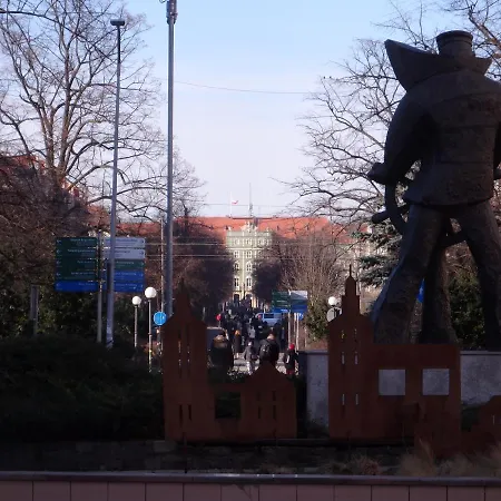 8 Pietro Al Wyzwolenia *