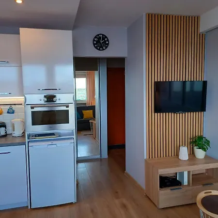 8 Pietro Al Wyzwolenia *